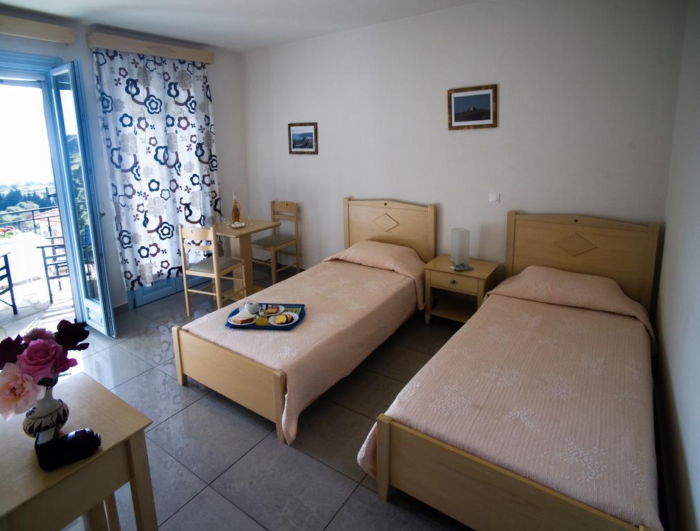 Aiolos Hotel Ménites 外观 照片