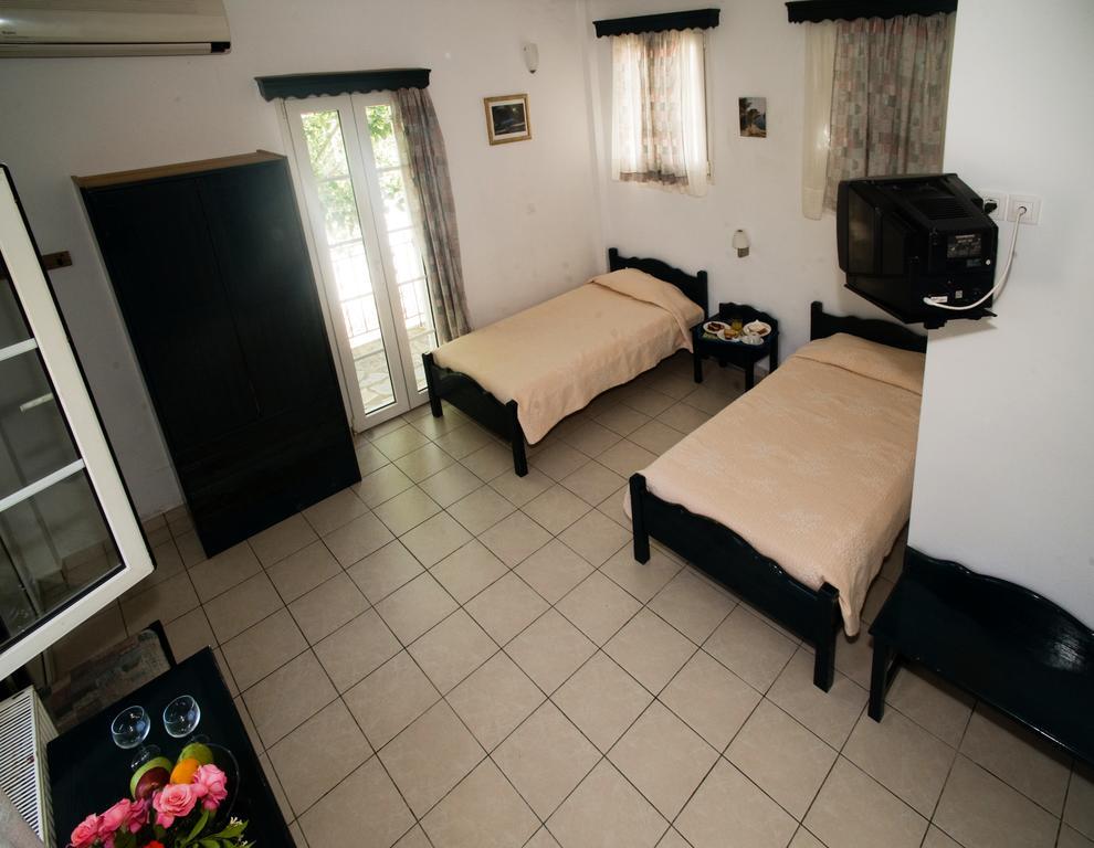 Aiolos Hotel Ménites 外观 照片