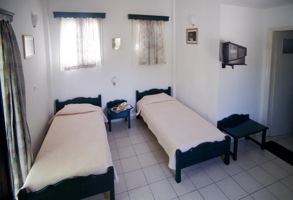 Aiolos Hotel Ménites 外观 照片