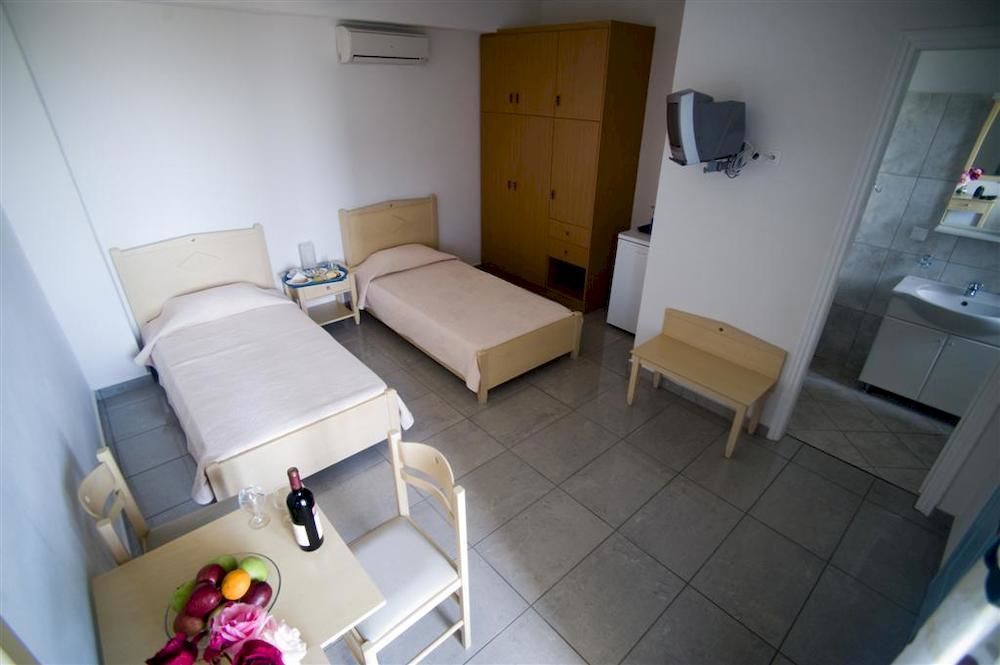 Aiolos Hotel Ménites 外观 照片